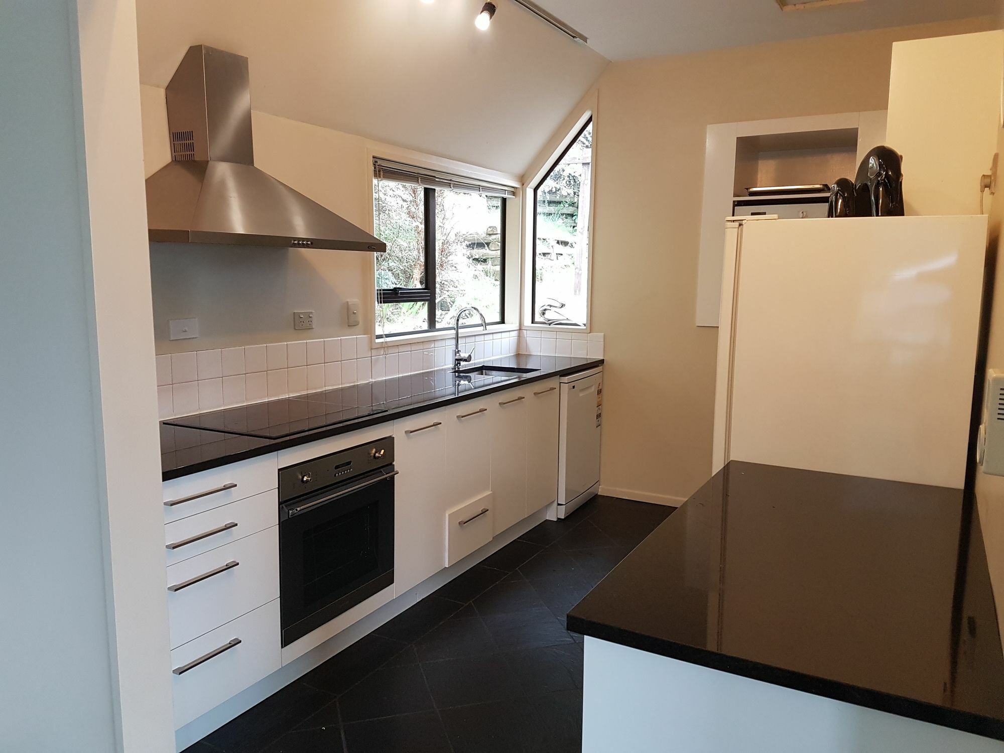 Queenstown Lakeview Holiday Home-5Mins To Town Exterior photo