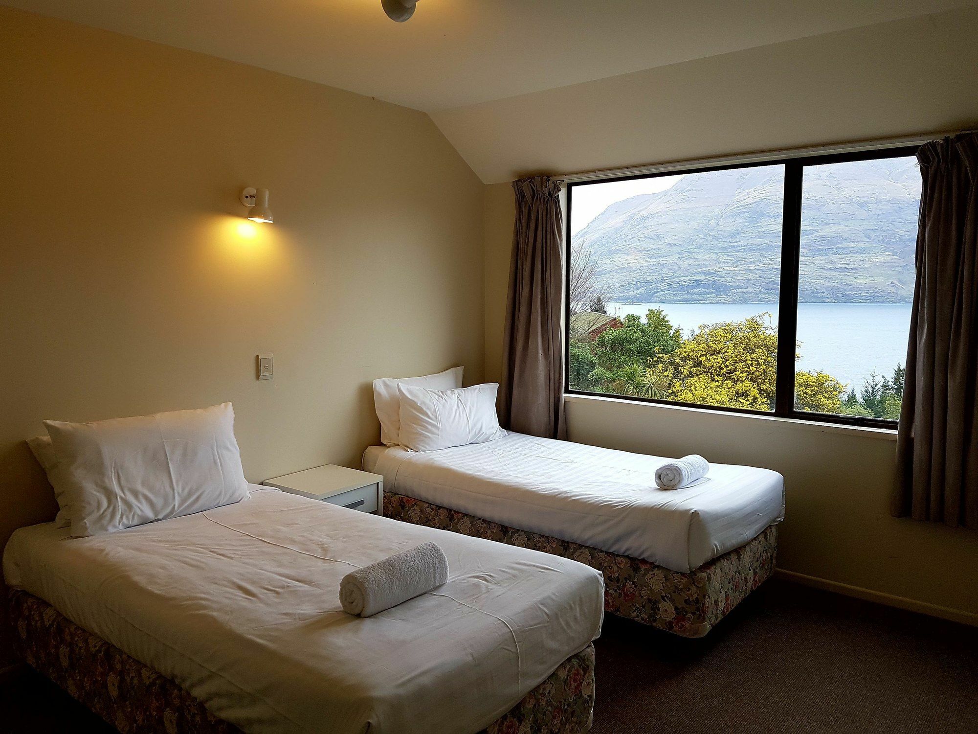 Queenstown Lakeview Holiday Home-5Mins To Town Exterior photo