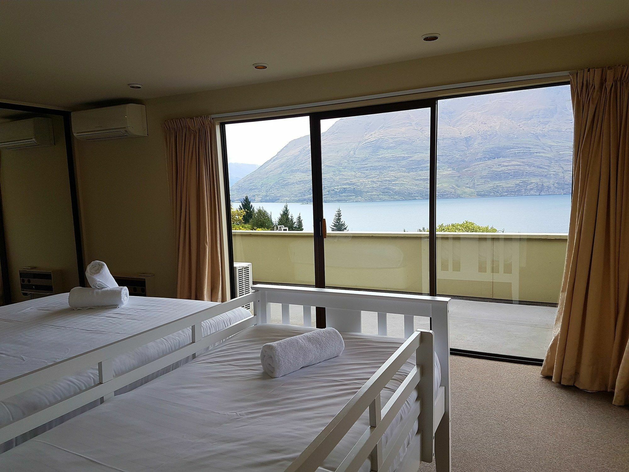 Queenstown Lakeview Holiday Home-5Mins To Town Exterior photo